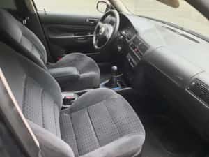 Vand VW Golf 1.6 cu instalatie GPL omologata, acte la zi, fiscal la SUPER PRET!!! — miniatura 5
