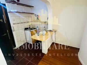 Garsoniera parter zona Blascovici, bloc izolat — miniatura 6