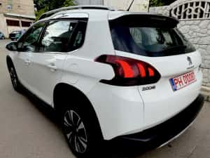 Peugeot 2008 1.2 PureTech Allure — miniatura 3
