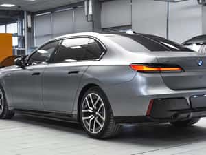 BMW 750 Hibrid Second-Hand - 31.170 km - 2025 — miniatura 5