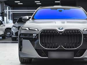 BMW 750 Hibrid Second-Hand - 31.170 km - 2025 — miniatura 7