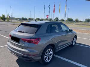 Audi Q3 2.0 35 TDI S tronic S Line — miniatura 3