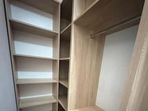 3 cam centru teatru national 74 mp renovat et1/8 liber 600 euro — miniatura 6