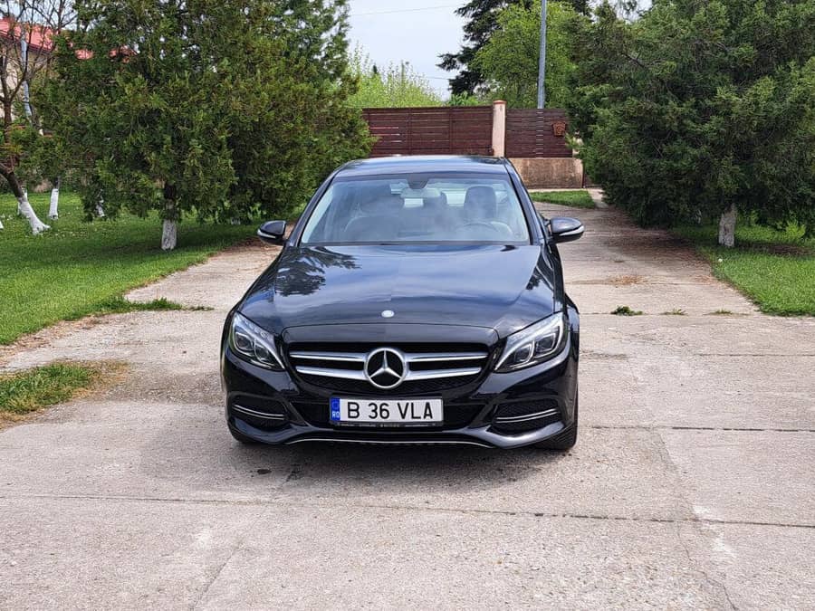 Mercedes C250, motor 2.0 benzina, 211 CP, negru — fotografie 1 din 7