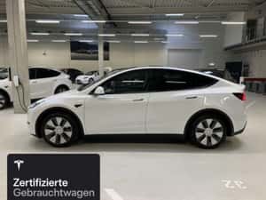 Tesla Model Y SUV Second-Hand 31.205 km — miniatura 4