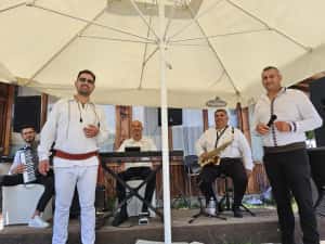Formație, orchestră, muzică live ,lăutari — miniatura 9