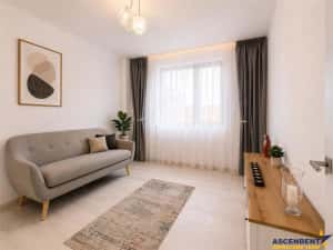 3D! Nobiliara proprietate, in vila, cu 50 mp gradina, Tractorul, Brasov — miniatura 3