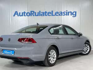 Volkswagen Passat 2022 - Vehicul Second-hand — miniatura 3