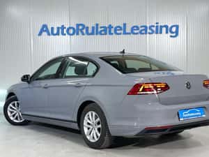 Volkswagen Passat 2022 - Vehicul Second-hand — miniatura 4