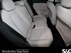 Mercedes-Benz GLA 200 Automată, 163 CP, Benzină — miniatura 6