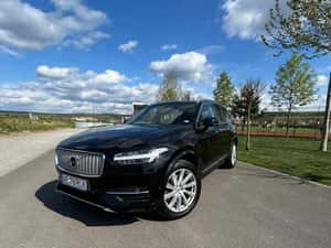 Vând Volvo XC90 Hibrid Plug-In 2018