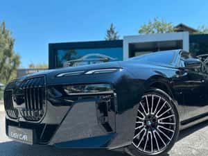 BMW 750 Hibrid 2024 - Second hand — miniatura 2