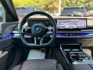 BMW 750 Hibrid 2024 - Second hand — miniatura 6