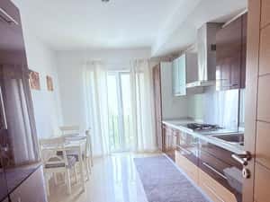 Apartament 3 camere, 2 locuri de parcare, terasa cu vedere la piscina! — miniatura 5