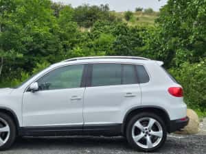 Volkswagen Tiguan 4x4 ,Automat, Xenon , Panorama — miniatura 4