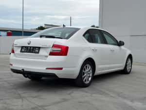 Skoda Octavia 2.0 tdi dsg 2014 berlina /xenon — miniatura 5