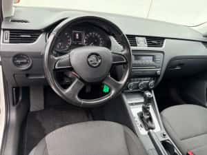 Skoda Octavia 2.0 tdi dsg 2014 berlina /xenon — miniatura 6