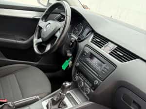 Skoda Octavia 2.0 tdi dsg 2014 berlina /xenon — miniatura 7