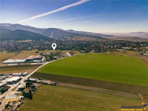 Film! 1.500 mp teren intravilan, cu documentie urbanistica, orasul Covasna — miniatura 4