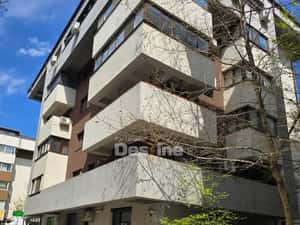 APARTAMENT DE VANZARE CU 3 CAMERE + LOC DE PARCARE — miniatura 3