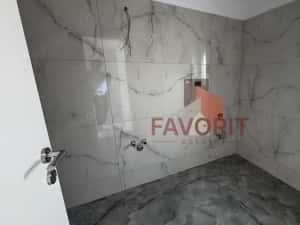 Duplex pe Parter | 2 bai | Teren generos | Toate utilitatile — miniatura 8