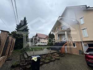 Vila cu 6 camere, 420mp, teren 720mp, parcari, Zona Shopping City — miniatura 2