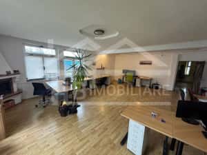 Vila cu 6 camere, 420mp, teren 720mp, parcari, Zona Shopping City — miniatura 5