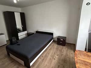 De inchiriat garsoniera cu balcon,mobilata și utilata Pret 800lei/luna — miniatura 3