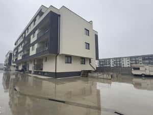 AP. 2 CAMERE - GRADINA PROPRIE 53 MP, BLOC NOU, PARCARE, COMISION 0% — miniatura 1