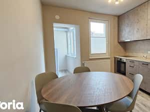 Inchiriez apartament de 3camere,nou mobilat,renovat,zona G-ral Magheru — miniatura 4