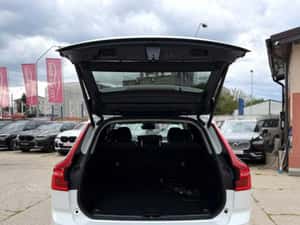 Volvo XC60 Automată 344 HP Hibrid (B/E) — miniatura 5