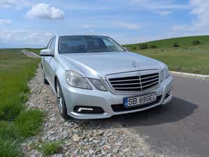 Vând Mercedes-Benz E 250 CDI Avantgarde, an 2010, biturbo 204 CP — miniatura 2