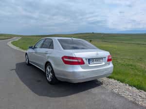 Vând Mercedes-Benz E 250 CDI Avantgarde, an 2010, biturbo 204 CP — miniatura 5