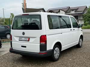 Volkswagen T6 Transporter 2021 - 22.000 EUR — miniatura 2