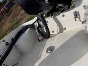 UNSINKABLE Boston Whaler 150 Super Sport + Mercury 60HP + Peridoc — miniatura 5