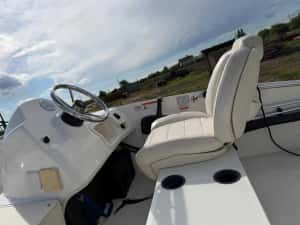 UNSINKABLE Boston Whaler 150 Super Sport + Mercury 60HP + Peridoc — miniatura 6