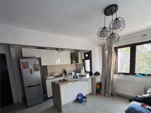 Apartament 4 camere Semidecomandat Berceni