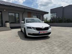 Skoda Octavia 1.6 TDI AUTOMATA — miniatura 2