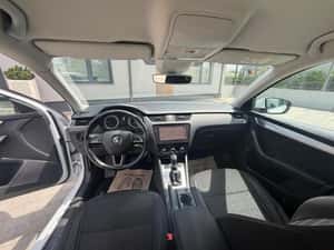 Skoda Octavia 1.6 TDI AUTOMATA — miniatura 5