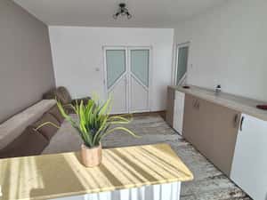 Inchiriez Apartament 3 camere cu 2 locuri parcare — miniatura 4