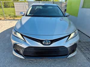 Toyota Camry Hibrid 2022 - Vehicul second-hand