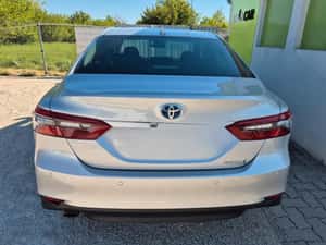 Toyota Camry Hibrid 2022 - Vehicul second-hand — miniatura 2