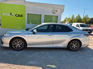 Toyota Camry Hibrid 2022 - Vehicul second-hand — miniatura 6