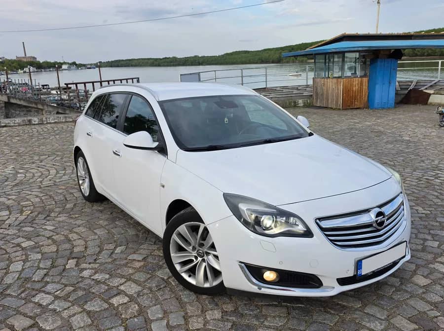 Opel Insignia Sports Tourer — fotografie 1 din 10