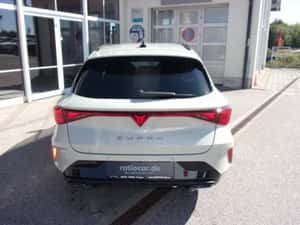 Cupra Leon Break 2025, 150 CP, 3.298 km — miniatura 3