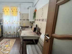Apartament 3 camere decomandat, 68 mp, loc de parcare, mobilat complet — miniatura 5
