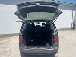 Volkswagen Touran, 2010, 5.950 EUR — miniatura 5