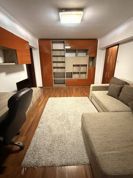 Inchiriez apartament 2 camere, Eroii Revolutiei — fotografie 1 din 6