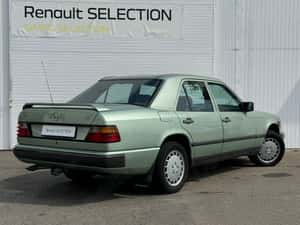 Vand Mercedes-benz Clasa e E 300 1988 Diesel 3000 cmc Neavariata — miniatura 4