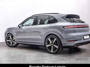Porsche Cayenne Hibrid 2024 cu dotări speciale — miniatura 3